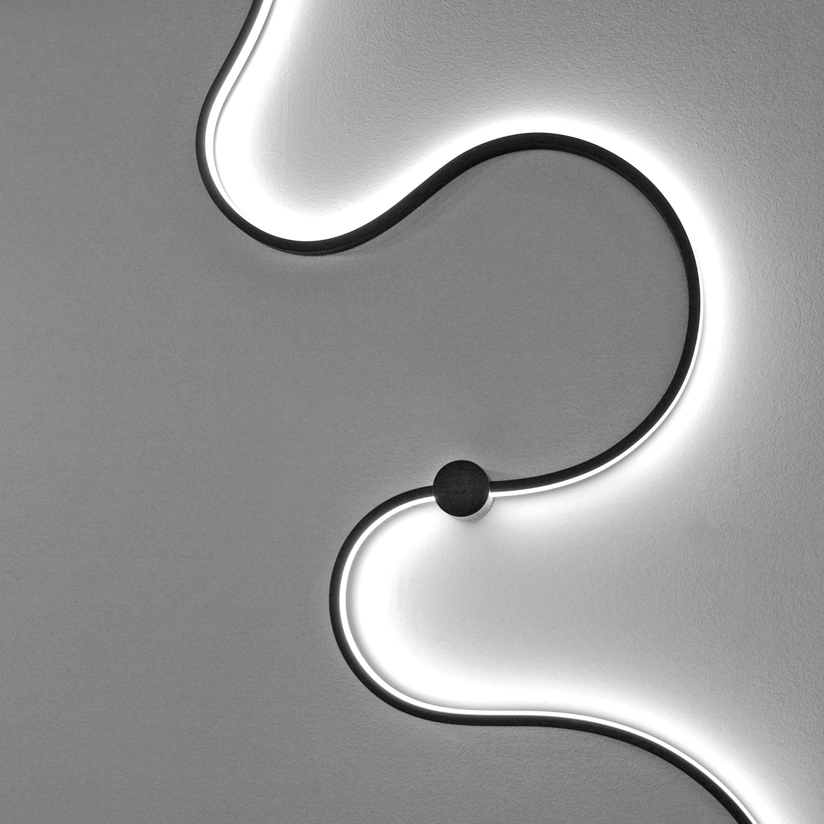 Modern LED Snake Wall Lamp 40W Black Aluminum Silicone Wall Light Fixture