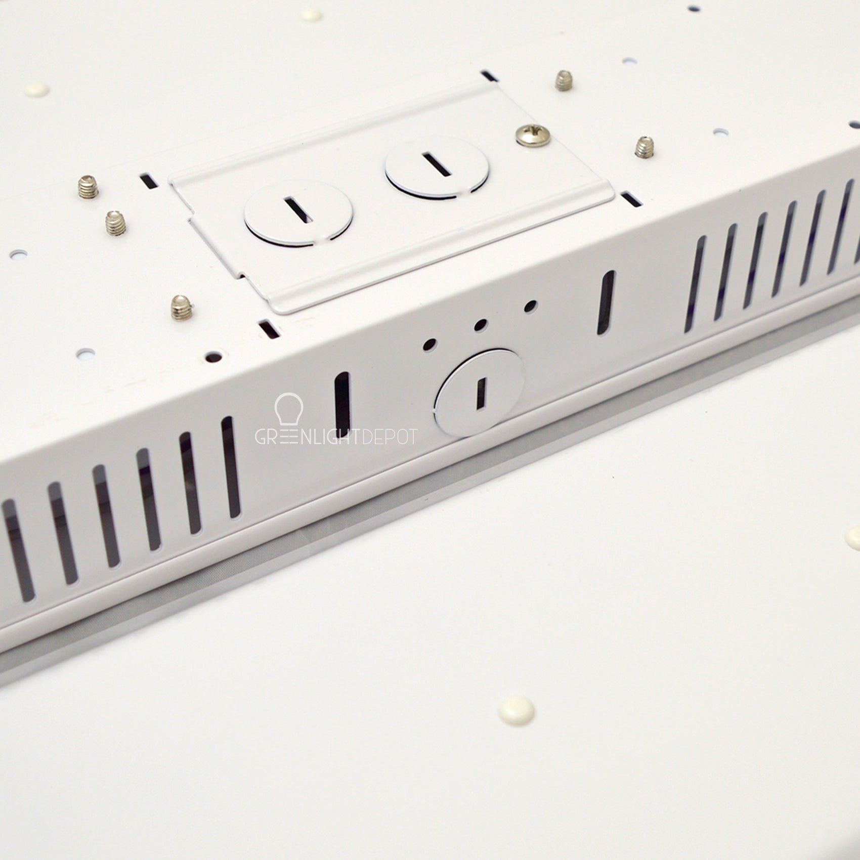 Linear High Bay - 3FT 220W - Slim High Bay - Frosted Lens - Chain Mounting - Gen 5 - (UL+DLC)